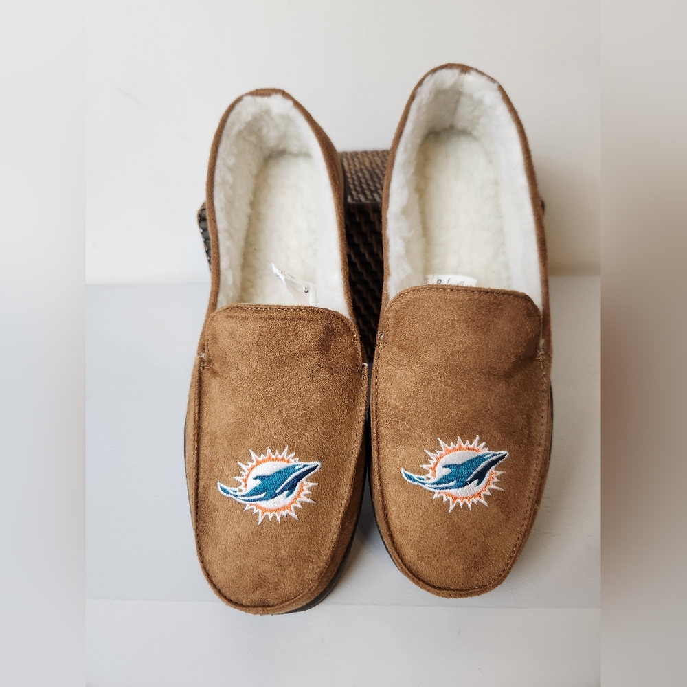 FOCO NFL Miami Dolphins Faux Fur Lined Faux Suede Moccasin Slip-On Slippers NWOT